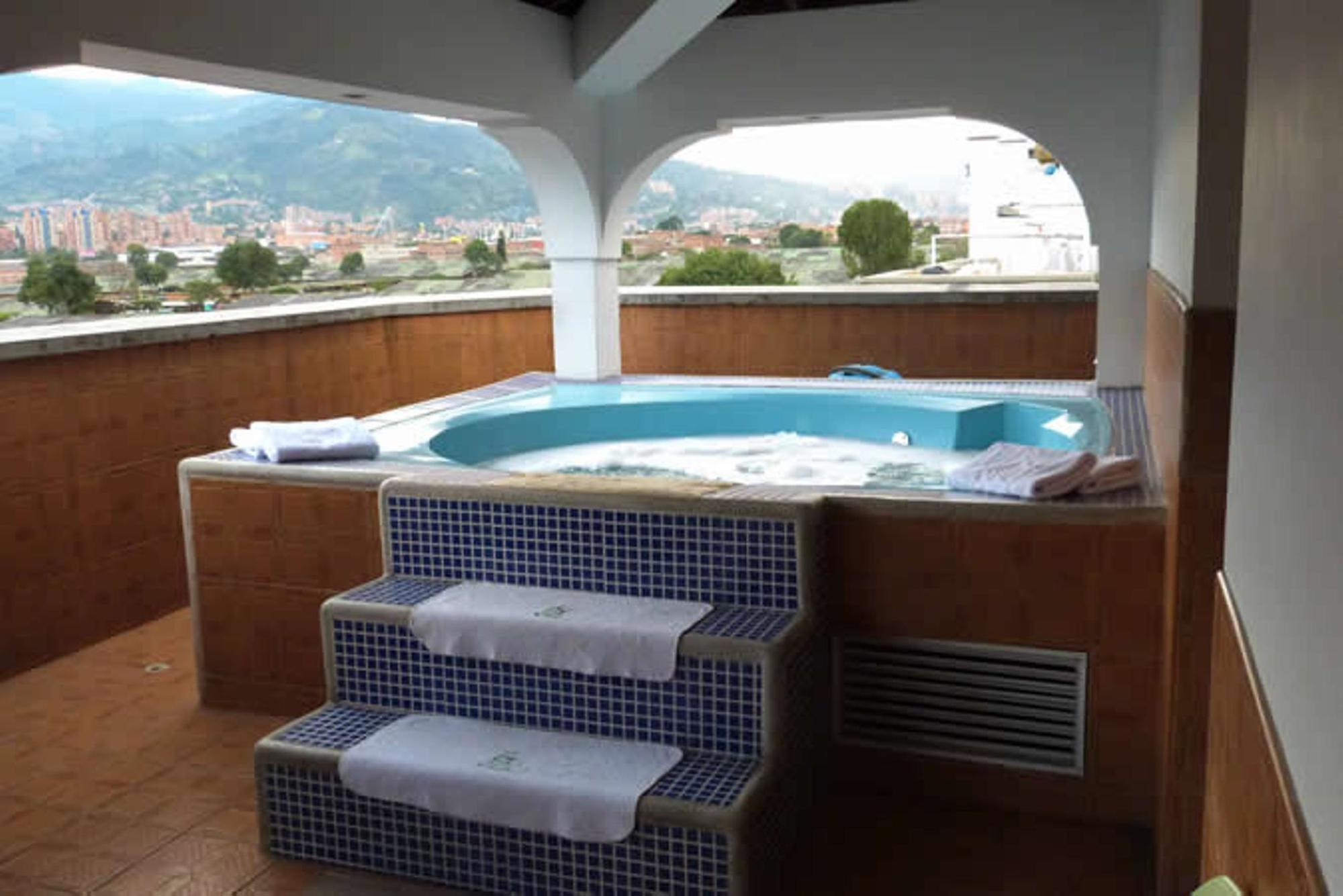 Hotel Alcaravan Itagui